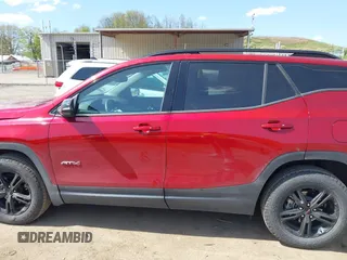 2024 GMC Terrain AT4 z VIN 3GKALYEG7RL207165, wystawiony jako IAAI lot #42103766 z przebiegiem 16 065 mil mil oraz . Historia ofert i sprzedaży dostępna na DreamBid. Obrazek 14.
