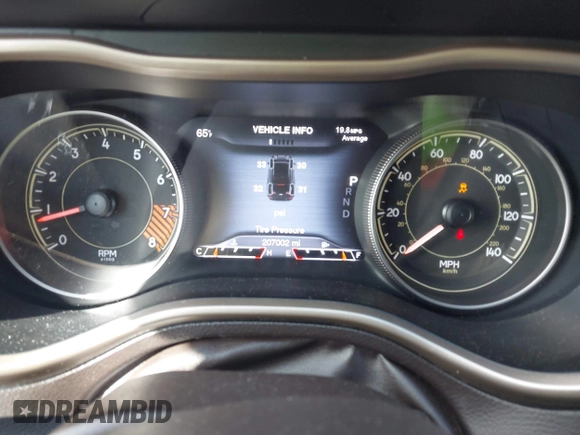 2014 Jeep Cherokee Trailhawk with VIN 1C4PJMBS3EW127749, listed as a IAAI auction lot 41836617 with 207,002 mi miles and . Bid and sale history available at DreamBid. Image 7.