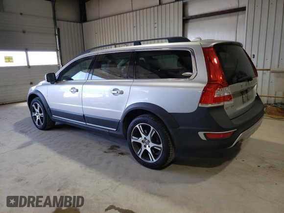 2014 Volvo XC70 T6 with VIN YV4902BZXE1175238, listed as a Copart auction lot 53198745 with 215,020 mi miles and Clean Title. Bid and sale history available at DreamBid. Image 2.
