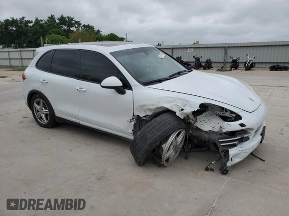 2014 Porsche Cayenne with VIN WP1AA2A26ELA97481, listed as a Copart auction lot 53707755 with 185,787 mi miles and Salvage title. Bid and sale history available at DreamBid. Image 4.