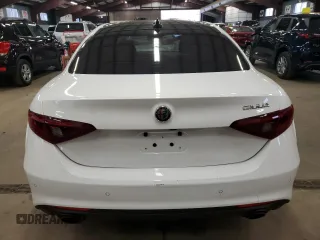 2022 Alfa Romeo Giulia with VIN ZARFAMAN3N7653046, listed as a Copart auction lot 88472385 with 28,409 mi miles and Clean title. Bid and sale history available at DreamBid. Image 6.