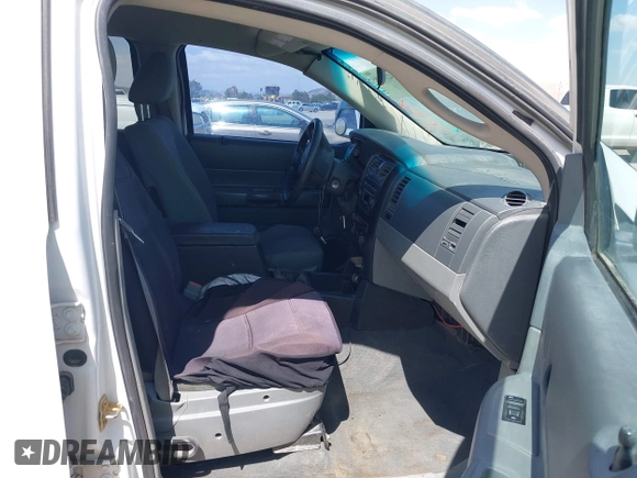 2006 Dodge Durango SXT z VIN 1D4HB38N46F184527, wystawiony jako IAAI lot #42143485 z przebiegiem Nie podano mil oraz . Historia ofert i sprzedaży dostępna na DreamBid. Obrazek 5.