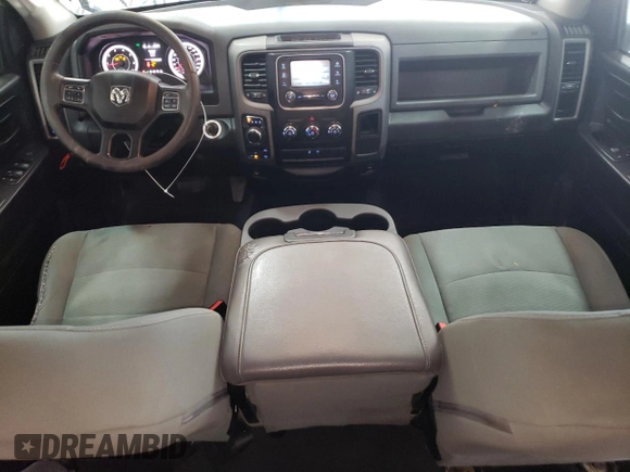 2018 Ram 1500 Express z VIN 1C6RR7FG2JS122611, wystawiony jako Copart lot #48668595 z przebiegiem 139 761 mil mil oraz Szkoda całkowita • Salvage title. Historia ofert i sprzedaży dostępna na DreamBid. Obrazek 8.
