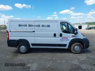 2021 Ram ProMaster Cargo z VIN 3C6LRVVG4ME529686, wystawiony jako IAAI lot #42216599 z przebiegiem 74 985 mil mil oraz . Historia ofert i sprzedaży dostępna na DreamBid. Obrazek 13.