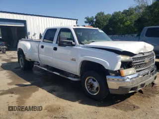 2005 Chevrolet Silverado 3500 LT with VIN 1GCJC33295F944586, listed as a Copart auction lot 71230574 with 326,804 mi miles and Salvage Title. Bid and sale history available at carsss.com. Image 4.