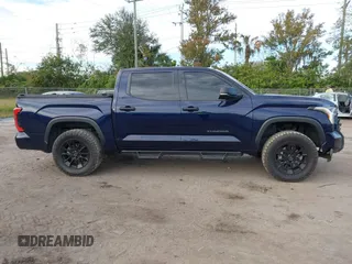 2022 Toyota Tundra 2WD SR5 with VIN 5TFLA5AB3NX009183, listed as a IAAI auction lot 41029101 with 104,806 mi miles. Bid and sale history available at carsss.com. Image 13.