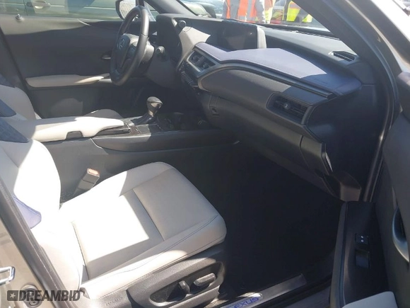 2020 Lexus UX with VIN JTHX9JBH9L2035365, listed as a IAAI auction lot 41712764 with 58,193 mi miles. Bid and sale history available at carsss.com. Image 5.