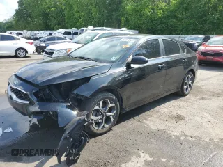 2021 Kia Forte LXS z VIN 3KPF24AD3ME283505, wystawiony jako Copart lot #56284845 z przebiegiem 65 639 mil mil oraz Szkoda całkowita • Salvage title. Historia ofert i sprzedaży dostępna na DreamBid. Obrazek 1.