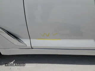2019 BMW 5 Series 530i z VIN WBAJA5C54KWW26606, wystawiony jako Copart lot #53688285 z przebiegiem 43 454 mil mil oraz Nie do naprawy • Non repairable. Historia ofert i sprzedaży dostępna na DreamBid. Obrazek 12.