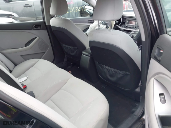 2015 Kia Optima LX with VIN 5XXGM4A75FG465435, listed as a IAAI auction lot 41738703 with 196,915 mi miles. Bid and sale history available at carsss.com. Image 8.