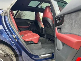 2020 Audi SQ8 z VIN WA1CWAF16LD026854, wystawiony jako Copart lot #57771555 z przebiegiem 115 543 mil mil oraz Tytuł czysty. Historia ofert i sprzedaży dostępna na DreamBid. Obrazek 6.