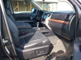 2019 Toyota Tundra 4WD SR5 with VIN 5TFHY5F1XKX800565, listed as a IAAI auction lot 41885751 with 39,370 mi miles. Bid and sale history available at carsss.com. Image 5.