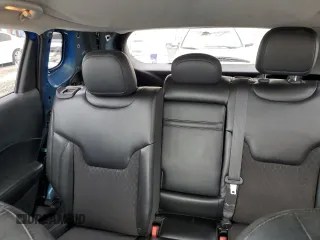 2018 Jeep Compass Latitude z VIN 3C4NJCBB6JT407859, wystawiony jako Copart lot #55506365 z przebiegiem 118 427 mil mil oraz Szkoda całkowita • Salvage title. Historia ofert i sprzedaży dostępna na DreamBid. Obrazek 10.