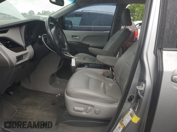 2017 Toyota Sienna XLE Auto Access Seat z VIN 5TDYZ3DC8HS848456, wystawiony jako Copart lot #56531805 z przebiegiem 115 716 mil mil oraz Szkoda całkowita • Salvage title. Historia ofert i sprzedaży dostępna na DreamBid. Obrazek 7.