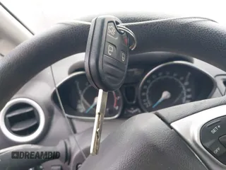 2018 Ford Fiesta SE z VIN 3FADP4BJXJM117051, wystawiony jako IAAI lot #42049956 z przebiegiem 27 367 mil mil oraz . Historia ofert i sprzedaży dostępna na DreamBid. Obrazek 11.