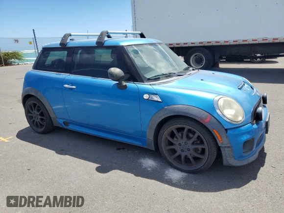 2008 MINI Hardtop S z VIN WMWMF73518TT86953, wystawiony jako Copart lot #67640615 z przebiegiem 107 513 mil mil oraz Czysty tytuł • Clean title. Historia ofert i sprzedaży dostępna na DreamBid. Obrazek 4.