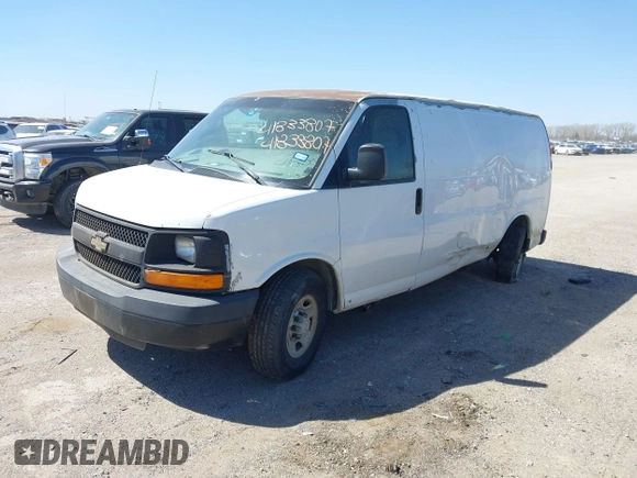 2008 Chevrolet Express Cargo Van with VIN 1GCGG25C381184266, listed as a IAAI auction lot 41833807 with 472,299 mi miles. Bid and sale history available at carsss.com. Image 17.
