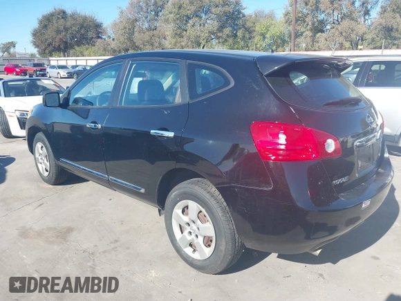 2011 Nissan Rogue SV z VIN JN8AS5MT8BW563091, wystawiony jako IAAI lot #40864086 z przebiegiem 93 669 mil mil oraz . Historia ofert i sprzedaży dostępna na DreamBid. Obrazek 3.