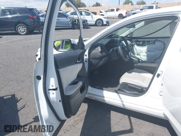 2019 Honda Insight EX with VIN 19XZE4F52KE005648, listed as a IAAI auction lot 41935225 with 68,312 mi miles. Bid and sale history available at carsss.com. Image 5.