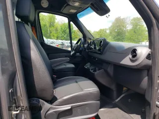 2021 Mercedes-Benz Sprinter with VIN W1W9ED3Y4MT061958, listed as a Copart auction lot 53903584 with 18,792 mi miles and Clean Title. Bid and sale history available at DreamBid. Image 5.