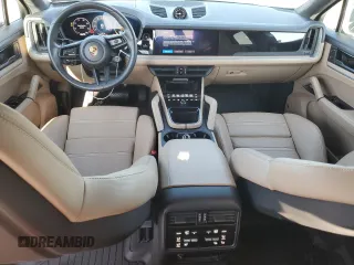 2024 Porsche Cayenne z VIN WP1BA2AY2RDA52904, wystawiony jako Copart lot #61576575 z przebiegiem 16 883 mil mil oraz Szkoda całkowita • Salvage title. Historia ofert i sprzedaży dostępna na DreamBid. Obrazek 8.