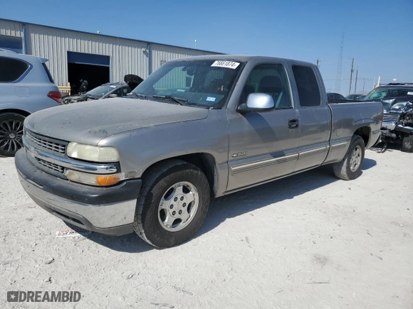 2000 Chevrolet Silverado 1500 LS with VIN 2GCEC19T8Y1399661, listed as a Copart auction lot 76661874 with 328,468 mi miles and Clean Title. Bid and sale history available at carsss.com. Image 1.