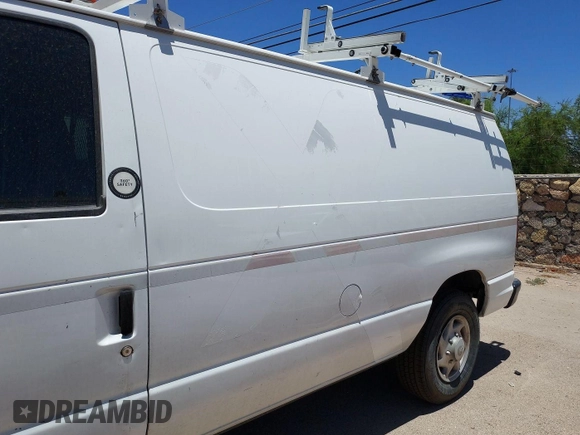 2009 Ford Econoline Cargo z VIN 1FTNE24L39DA13631, wystawiony jako IAAI lot #42563186 z przebiegiem 140 603 mil mil oraz . Historia ofert i sprzedaży dostępna na DreamBid. Obrazek 32.