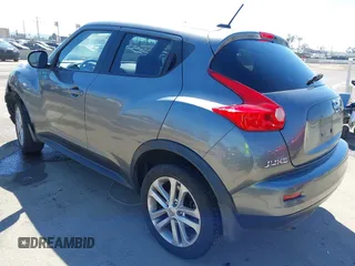2011 Nissan Juke SL with VIN JN8AF5MR2BT015663, listed as a IAAI auction lot 41878579 with 120,611 mi miles. Bid and sale history available at carsss.com. Image 3.