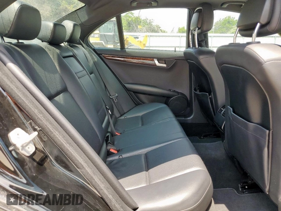 2014 Mercedes-Benz C 250 Sport with VIN WDDGF4HB9ER319044, listed as a Copart auction lot 58159395 with 122,330 mi miles and Clean title. Bid and sale history available at DreamBid. Image 10.