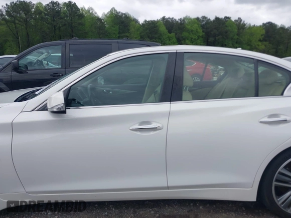 2014 Infiniti Q50 Premium with VIN JN1BV7AP3EM674807, listed as a IAAI auction lot 42003949 with 138,454 mi miles. Bid and sale history available at carsss.com. Image 14.