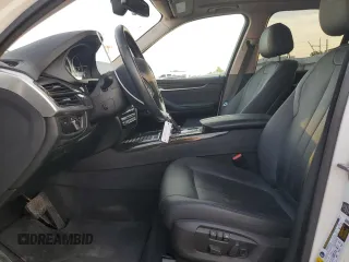 2014 BMW X5 xDrive35d z VIN 5UXKS4C53E0C07301, wystawiony jako Copart lot #54429095 z przebiegiem 106 050 mil mil oraz Szkoda całkowita • Salvage title. Historia ofert i sprzedaży dostępna na DreamBid. Obrazek 7.