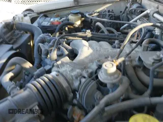 2003 Nissan Frontier XE z VIN 1N6ED29Y03C461178, wystawiony jako IAAI lot #41686187 z przebiegiem 208 617 mil mil oraz . Historia ofert i sprzedaży dostępna na DreamBid. Obrazek 17.