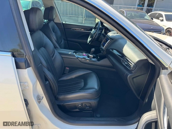 2018 Maserati Levante with VIN ZN661XUA2JX289425, listed as a Copart auction lot 47286635 with NaN miles and Non Repairable. Bid and sale history available at carsss.com. Image 6.