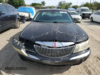 1998 Lincoln Continental with VIN 1LNFM97V8WY742639, listed as a Copart auction lot 82138303 with 268,814 mi miles and Salvage Title. Bid and sale history available at carsss.com. Image 5.