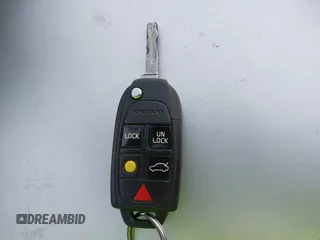 2004 Volvo V70 XC Cross Country с VIN YV1SZ59HX41155136, выставлен на аукционе IAAI как лот 41898659 с пробегом 119 446 миль миль и . История ставок и продаж доступна на DreamBid. Изображение 11.