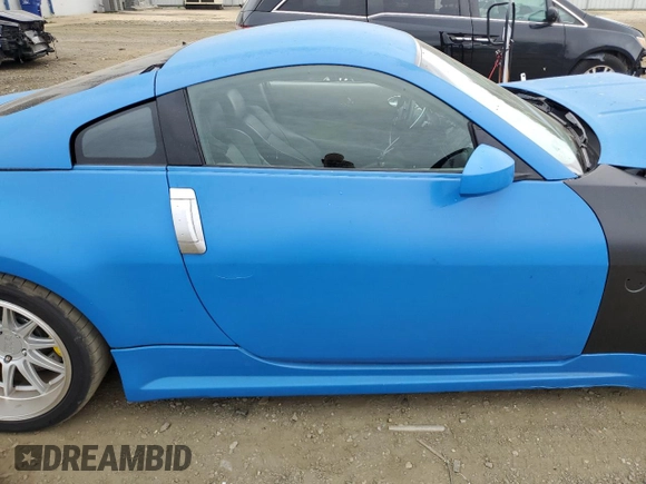 2005 Nissan 350Z with VIN JN1AZ34D25M607805, listed as a Copart auction lot 72138724 with 64,696 mi miles and Salvage Title. Bid and sale history available at carsss.com. Image 10.