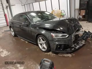2018 Audi A5 Sportback Prestige z VIN WAUFNCF58JA011045, wystawiony jako IAAI lot #41594382 z przebiegiem 63 583 mil mil oraz . Historia ofert i sprzedaży dostępna na DreamBid. Obrazek 1.