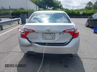 2016 Toyota Corolla L z VIN 2T1BURHEXGC488178, wystawiony jako IAAI lot #42308517 z przebiegiem 136 114 mil mil oraz . Historia ofert i sprzedaży dostępna na DreamBid. Obrazek 16.