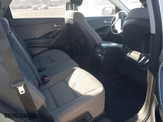 2016 Hyundai Santa Fe SE with VIN KM8SM4HF9GU138521, listed as a IAAI auction lot 41275102 with 175,688 mi miles. Bid and sale history available at carsss.com. Image 8.