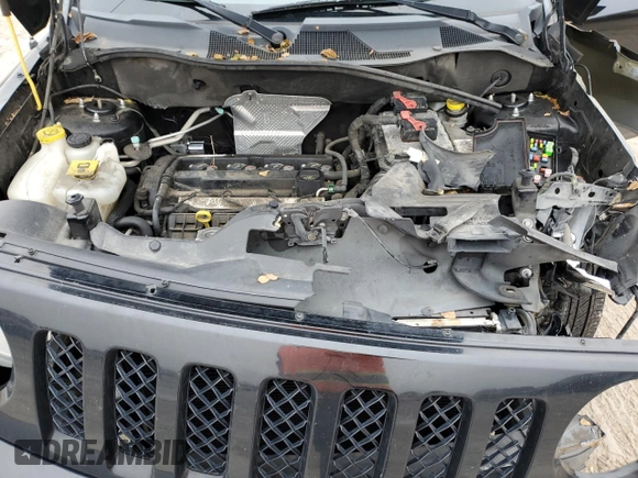2013 Jeep Patriot Latitude with VIN 1C4NJPFB1DD230066, listed as a Copart auction lot 42530185 with 93,280 mi miles and Salvage Title. Bid and sale history available at carsss.com. Image 12.
