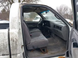 1996 Dodge Ram 1500 with VIN 1B7HF16Y5TS648902, listed as a IAAI auction lot 41453331 with 176,701 mi miles. Bid and sale history available at carsss.com. Image 5.