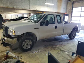 2006 Ford Super Duty F-250 XL with VIN 1FTSX21556EB56055, listed as a Copart auction lot 45190235 with 68,213 mi miles and Salvage Title. Bid and sale history available at carsss.com. Image 1.