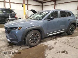 2023 Mazda CX-50 Meridian Edition z VIN 7MMVABXY9PN128096, wystawiony jako Copart lot #41661985 z przebiegiem 6 012 mil mil oraz Szkoda całkowita • Salvage title. Historia ofert i sprzedaży dostępna na DreamBid. Obrazek 1.