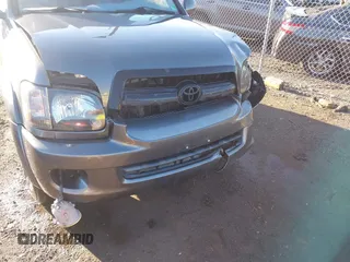 2006 Toyota Sequoia SR5 with VIN 5TDBT44A96S272708, listed as a IAAI auction lot 41848457 with 165,207 mi miles and . Bid and sale history available at DreamBid. Image 17.
