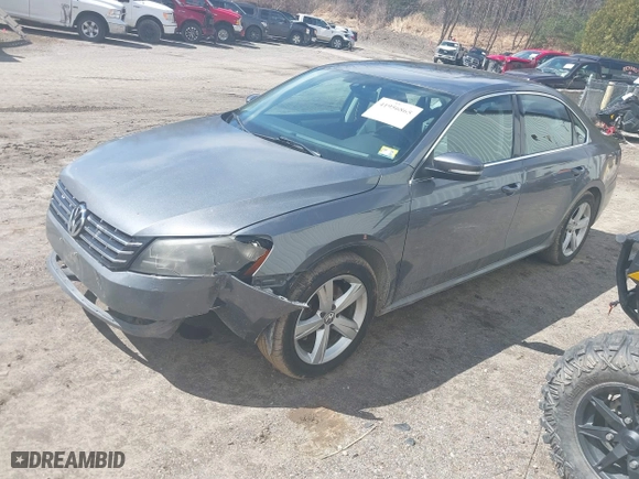2013 Volkswagen Passat SE w/Sunroof with VIN 1VWBH7A39DC070066, listed as a IAAI auction lot 41956865 with 186,414 mi miles. Bid and sale history available at carsss.com. Image 2.
