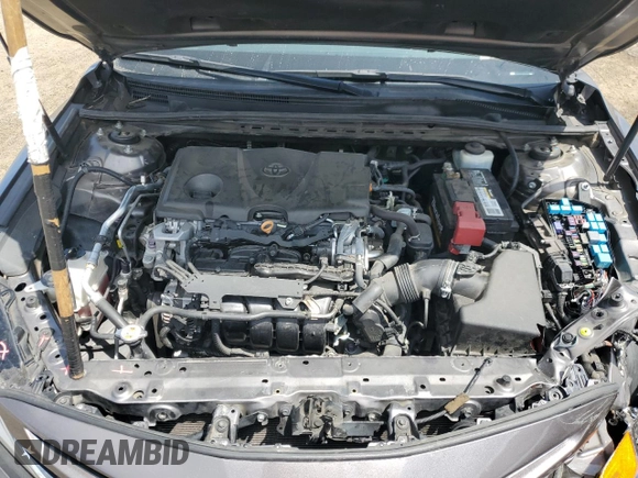 2020 Toyota Camry SE z VIN 4T1G11AK2LU962018, wystawiony jako Copart lot #54340175 z przebiegiem 147 722 mil mil oraz Szkoda całkowita • Salvage title. Historia ofert i sprzedaży dostępna na DreamBid. Obrazek 12.