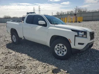 2024 Nissan Frontier SV z VIN 1N6ED1CM9RN671355, wystawiony jako Copart lot #51690195 z przebiegiem 2 001 mil mil oraz Szkoda całkowita • Salvage title. Historia ofert i sprzedaży dostępna na DreamBid. Obrazek 4.