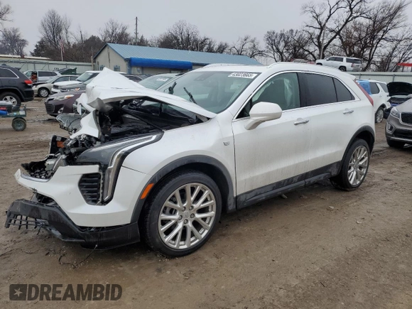 2021 Cadillac XT4 FWD Luxury z VIN 1GYAZAR48MF018135, wystawiony jako Copart lot #43023665 z przebiegiem 54 271 mil mil oraz Szkoda całkowita • Salvage title. Historia ofert i sprzedaży dostępna na DreamBid. Obrazek 1.
