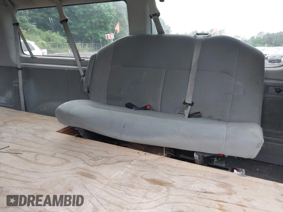 2008 Ford Econoline Passenger XL с VIN 1FBSS31L18DA81659, выставлен на аукционе IAAI как лот 42526267 с пробегом 193 114 миль миль и . История ставок и продаж доступна на DreamBid. Изображение 8.