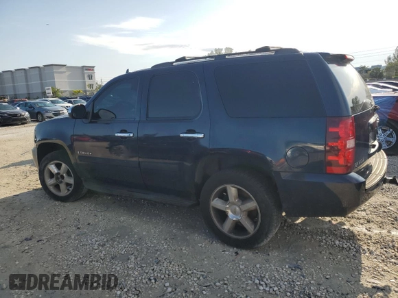 2008 Chevrolet Tahoe 2LT z VIN 1GNFC13088R139102, wystawiony jako Copart lot #52535205 z przebiegiem 260 619 mil mil oraz Czysty tytuł • Clean title. Historia ofert i sprzedaży dostępna na DreamBid. Obrazek 2.